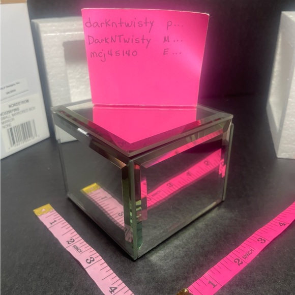 BNWT NORDSTROM 3.5” CUBE MIRRORED JEWELRY BOX BEAUTIFUL! - Picture 6 of 15